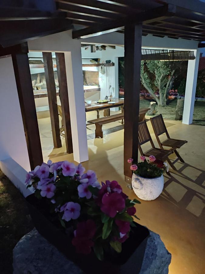 Apartments Goran Vir Exterior photo