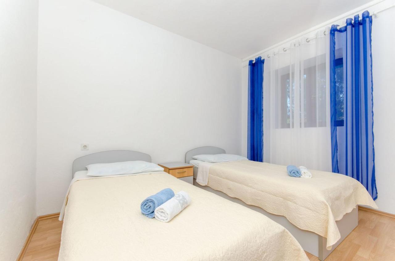 Apartments Goran Vir Exterior photo