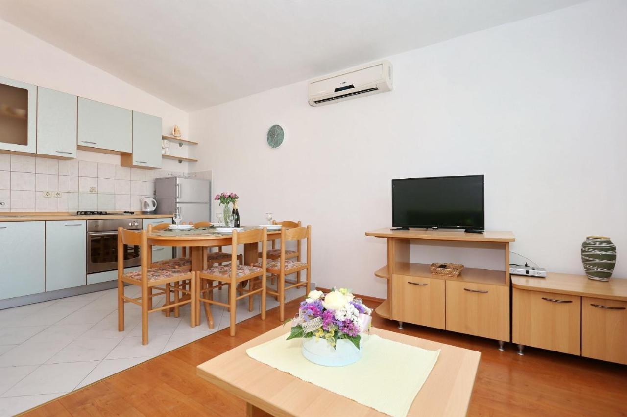 Apartments Goran Vir Exterior photo